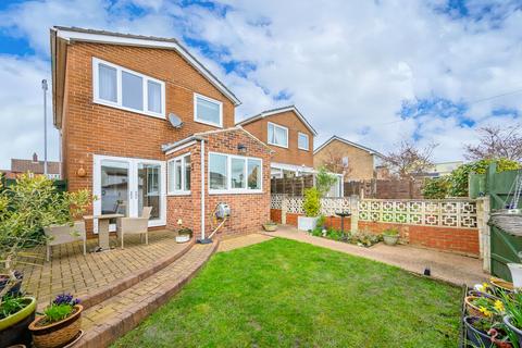3 bedroom detached house for sale, Westerton Road, Wakefield, WF3