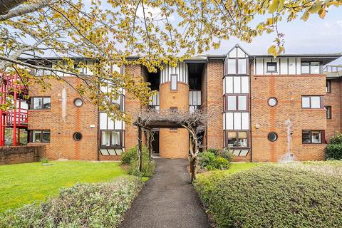 3 bedroom apartment to rent, Waterman Place, Reading, RG1