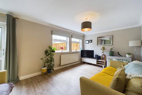 83 Unwin Road, Cheltenham, GL51 6TN