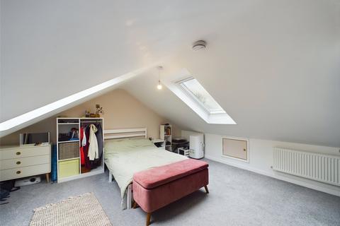 83 Unwin Road, Cheltenham, GL51 6TN