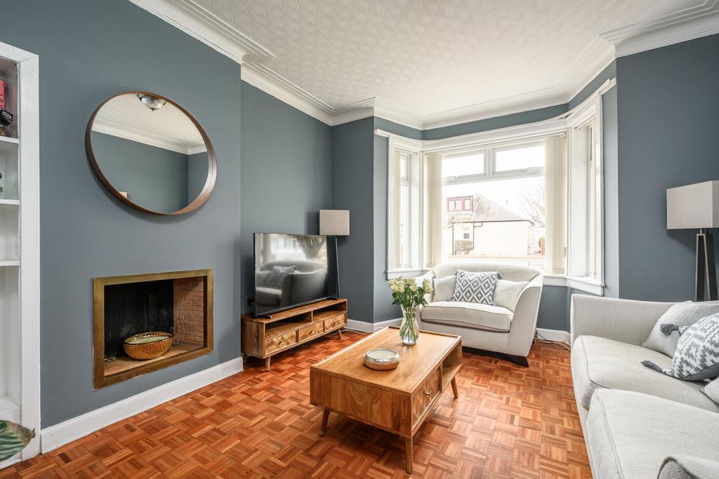 West Craigs Crescent, Edinburgh EH12 3 bed semidetached bungalow for
