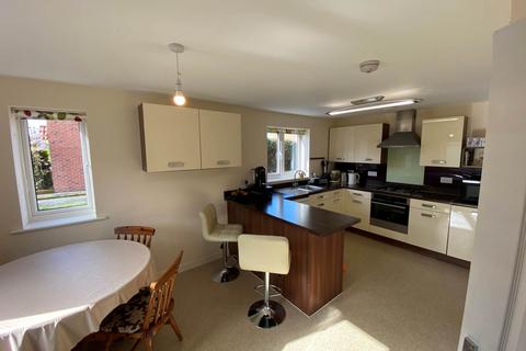 2 Reeves Close, Bathpool, Taunton, TA2 8FU