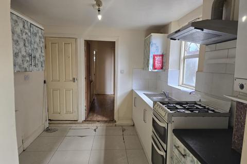 4 bedroom terraced house to rent, Belgrave Road, E17