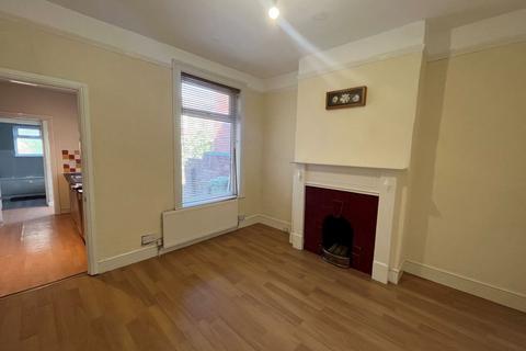 3 bedroom terraced house to rent, Norton Road, Kingsthorpe, Northampton NN2 7TL