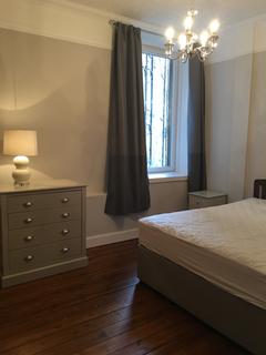 undefined, Queen's Park Avenue, Edinburgh, EH8
