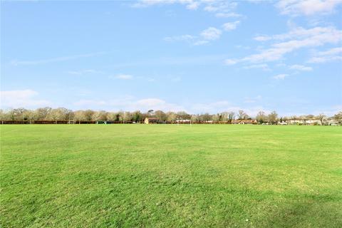 3 bedroom semi-detached house for sale, Tudor Gardens, Leigh-On-Sea, SS9