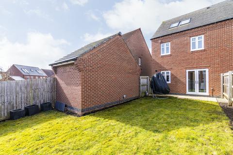 3 bedroom semi-detached house for sale, Beldover Drive, Woodhouse Park, Nottingham