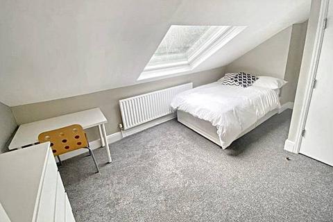 6 bedroom house to rent, Club Street, Sheffield S11