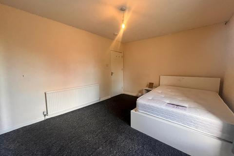 House share to rent, 27 Adelaide Street Luton LU1 5BB