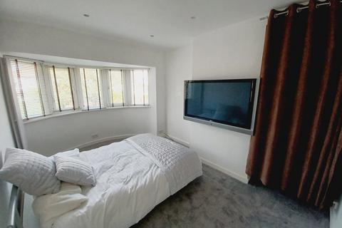 4 bedroom house to rent, Fearnville Avenue, Leeds, West Yorkshire, UK, LS8