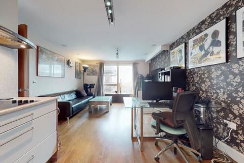1 bedroom flat for sale, Falcon Drive, Cardiff, Caerdydd, CF10 4RF