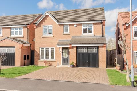 4 bedroom detached house for sale, Rosewood Drive, Dewsbury