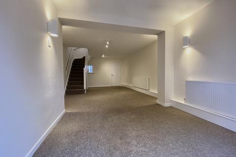 2 bedroom house to rent, Badgers Close, Hayes UB3