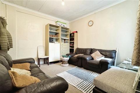 3 bedroom semi-detached house for sale, Otterfield Road, Yiewsley, West Drayton
