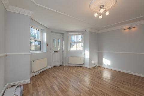 2 bedroom flat to rent, 4 West Hill Terrace, 83 Harrogate Road, Leeds LS7