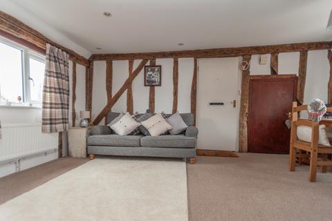 1 bedroom flat for sale, White Hart Court, Wickham Market, IP13 0RA