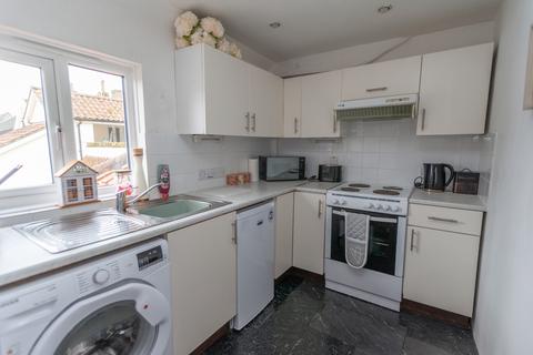 1 bedroom flat for sale, White Hart Court, Wickham Market, IP13 0RA