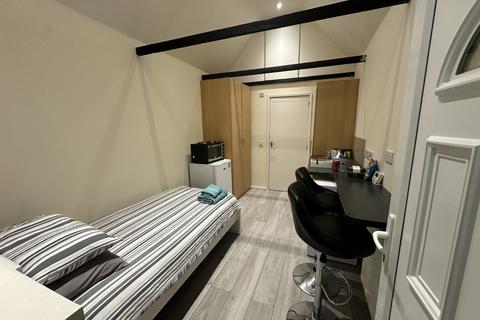 undefined, Tenterden Dr, Hendon, NW4