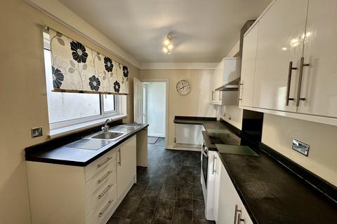 2 bedroom terraced house to rent, Inkerman Street, St Thomas, Swansea, SA1 8BU