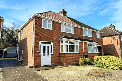 14 Rydes Avenue, Guildford, GU2 9SR