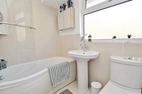 51 Connaught Crescent, Brookwood, Woking, GU24 0AW