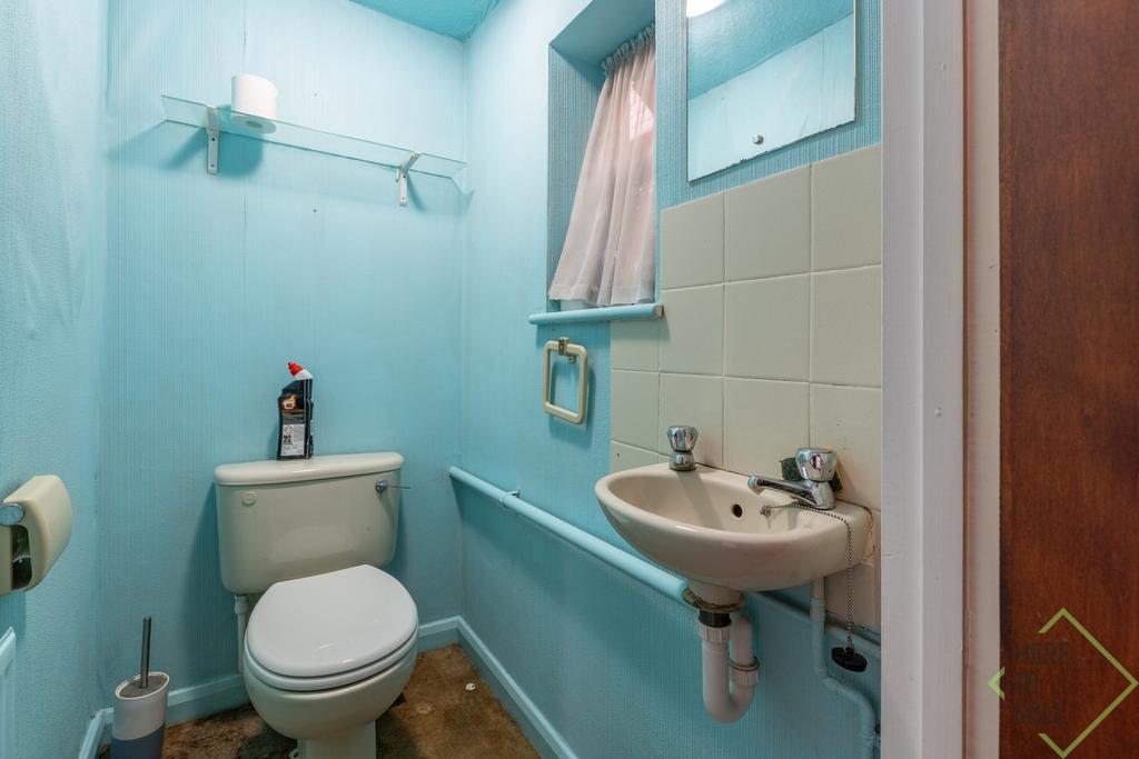 19 Chetwynd Avenue, East Barnet, Barnet, EN4 8 NG-1
