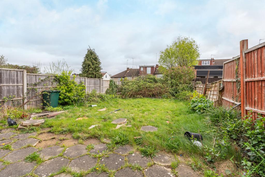 19 Chetwynd Avenue, East Barnet, Barnet, EN4 8 NG-1