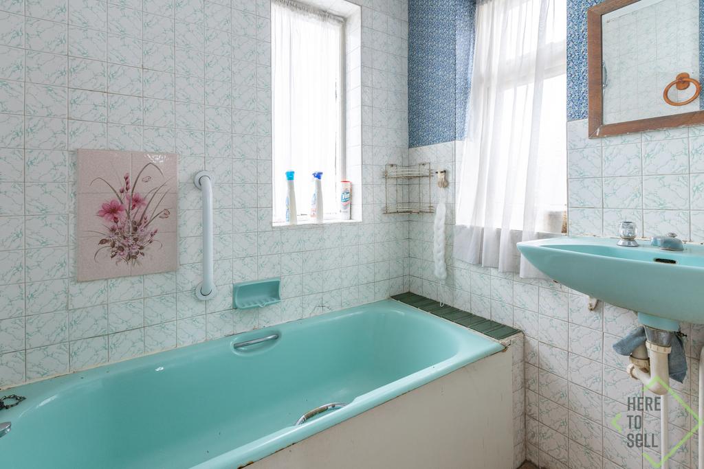 19 Chetwynd Avenue, East Barnet, Barnet, EN4 8 NG-3