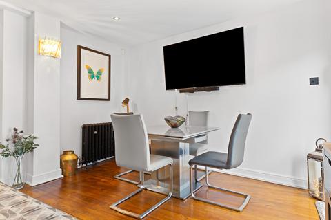2 bedroom apartment for sale, Kingsley Road, London, SW19