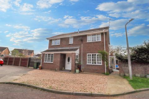 4 bedroom detached house for sale, Cranmer Avenue, North Wootton, King's Lynn, Norfolk, PE30