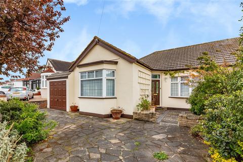 3 bedroom bungalow for sale, Woodhall Crescent, Hornchurch, RM11