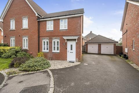 3 bedroom semi-detached house for sale, Fuchsia Grove, Shinfield, Reading