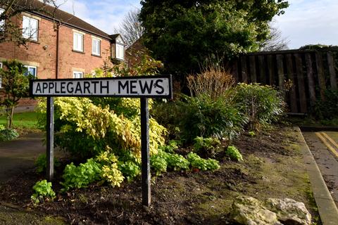 2 bedroom flat for sale, Applegarth Mews, East Riding of Yorkshire HU16
