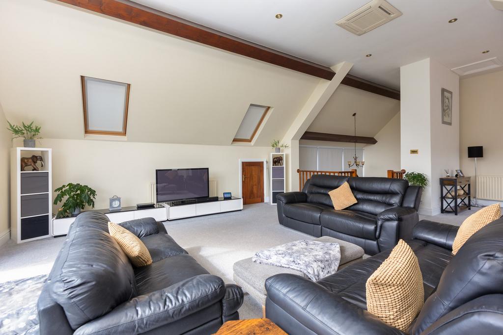 Warton Lodge Farm, Preston Road, Lytham St. Annes, FY8 4 bed detached