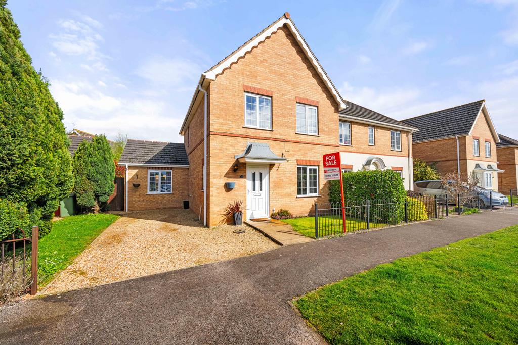 Rider Gardens, Fishtoft, Boston, PE21 3 bed semidetached house for