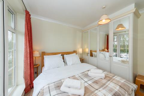 2 bedroom flat to rent, Regents Riverside, Reading, Berkshire