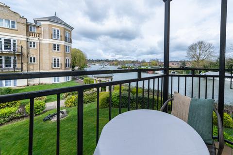undefined, Regents Riverside, Reading, RG1