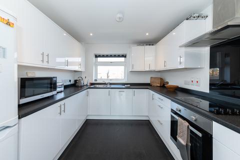 undefined, Emmer Green Court, Reading, RG4
