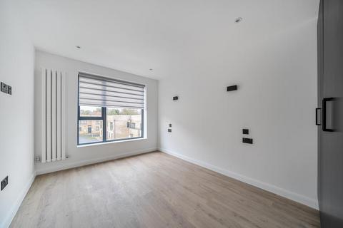 2 bedroom apartment to rent, Finchley,  London,  NW7