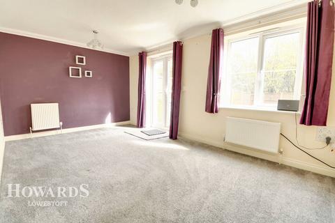 3 bedroom terraced house for sale, Tubby Walk, Oulton