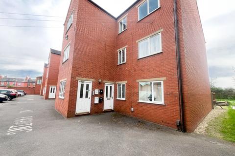 2 bedroom flat to rent, Riverside Lawns, Lincoln, LN5