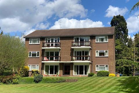15, Sherwood Herne Road, Surbiton, KT6 5BU
