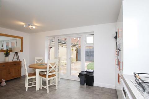 41 Highfields, Tonyrefail, Porth, CF39 8GB