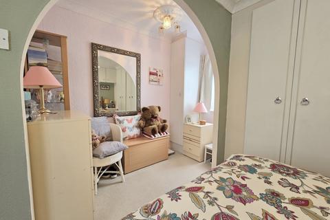 1 bedroom bungalow for sale, Horseshoe Lawns, Tower Park, Pooles Lane