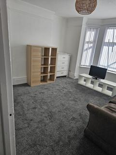 1 bedroom flat to rent, Manley Road, Manchester M16