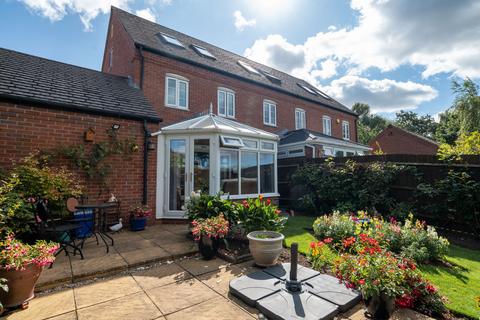 3 bedroom terraced house for sale, Swan Croft, Lichfield, WS14