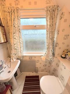 59 Roils Head Road, Halifax, HX2 0NJ