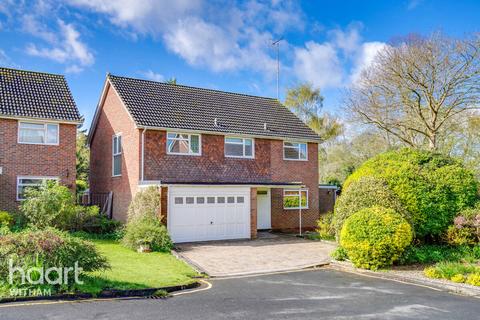 4 bedroom detached house for sale, Earlsmead, Witham
