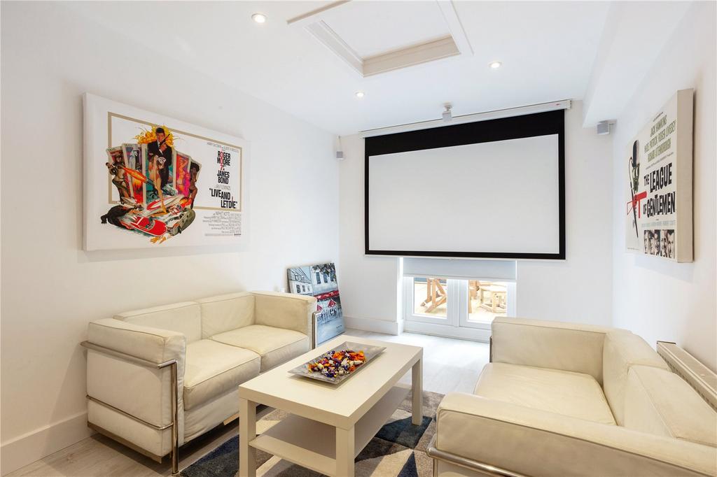 Cinema/Garden Room