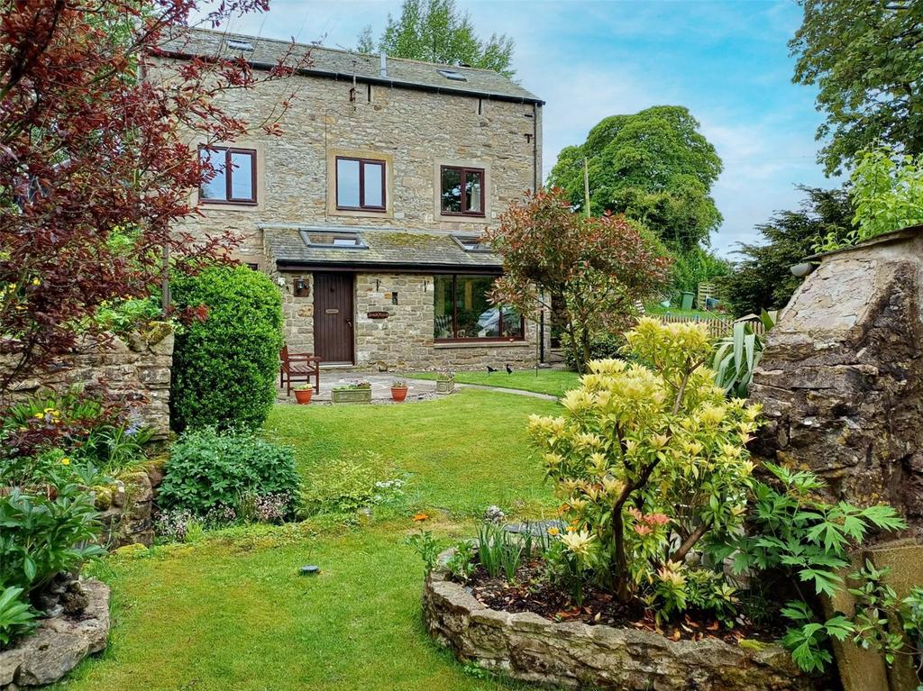 Workington, Workington CA14 2 bed detached house for sale £315,000